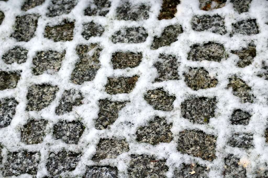 pavers, surface, snow-3973260.jpg